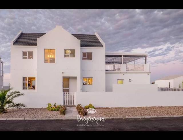 3 BEDROOM HOUSE FOR SALE IN SANDY POINT